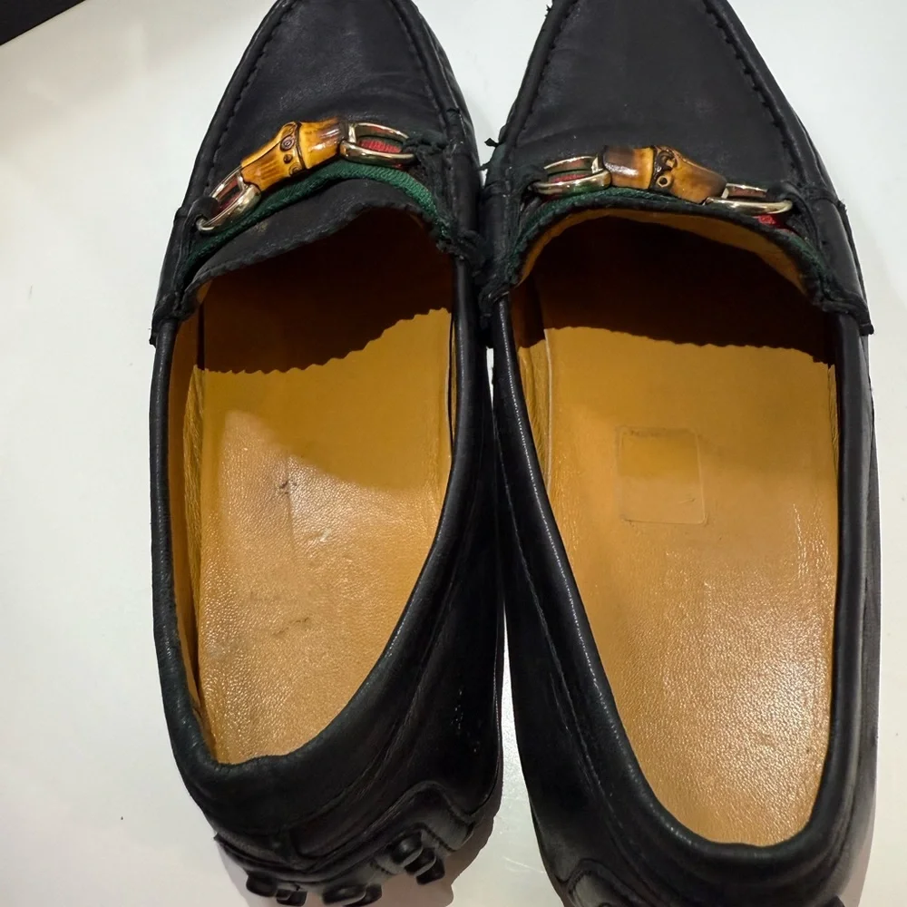 Gucci Black Leather Loafers with Red and Green Detail - Picture 6 of 7